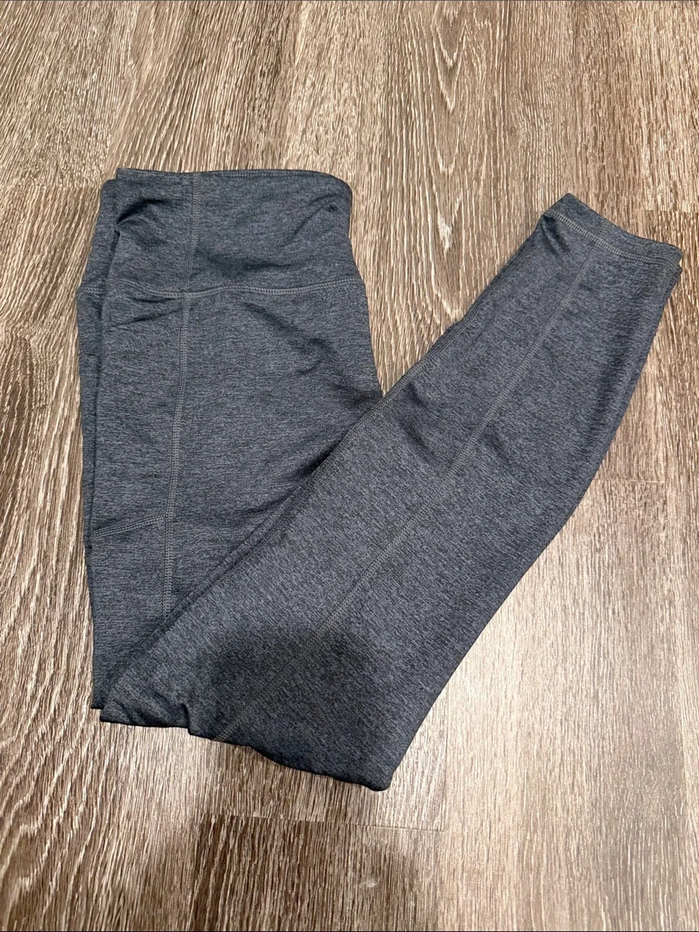 Avia Charcoal Gray Performance Leggings.    Size -L